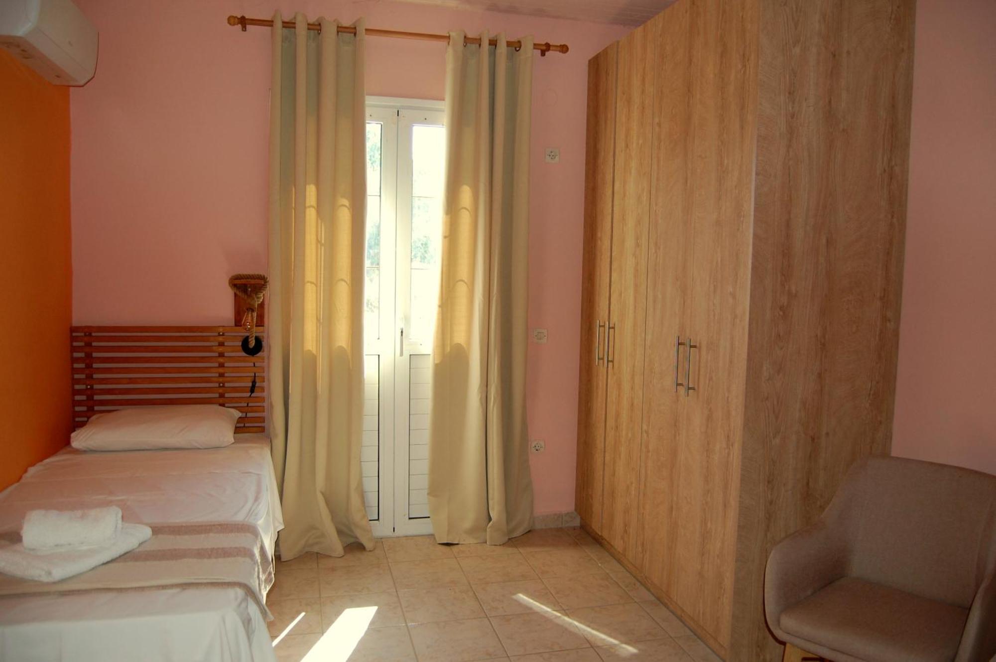 Blue Lagoon Villa Poros  Zewnętrze zdjęcie